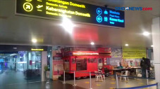 Penumpang Bandara Husein...