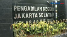 JPU Tuntut Tio Pakusadewo...