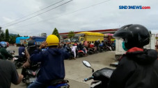 Warga Korban Gempa Mamuju...