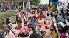 Emak-Emak di Mojokerto...
