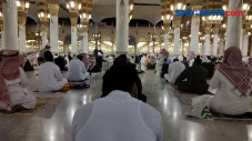 Saudi Tutup Akses Bagi...