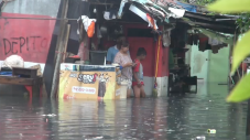 Banjir Air Hitam Luapan...