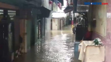 Banjir Kembali Rendam...