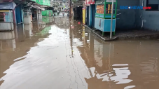 Banjir Rendam Dua RT...