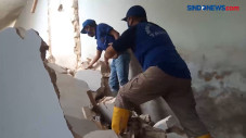 Video Longsor Tebing...