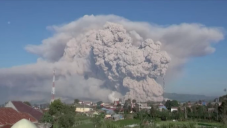 Aktivitas Erupsi Sinabung...