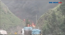 Lima Truk Tangki Terbakar...
