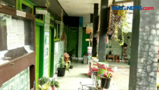 Guru Sulut Tangan Murid...