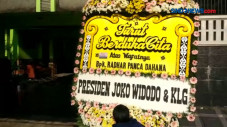 Jokowi Kirim Karangan...