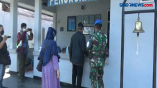 Keluarga Korban KRI...