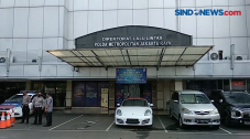Pengemudi Porsche Masuk...