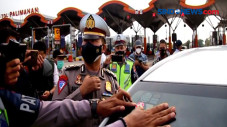Ratusan Kendaraan Pemudik...