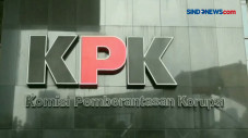 KPK Cekal 3 Tersangka...