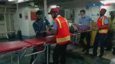 Melahirkan di Kapal,...