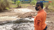 Heboh, Kawah Keluarkan...