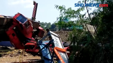 Evakuasi Crane yang...