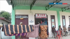 Akses Jalan Buruk, Warga...