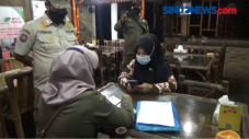 Dua Rumah Makan Disegel...