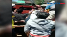 Warga Geruduk Puskesmas...