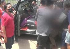 Seorang Pedagang Meninggal,...