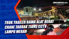 Truk Trailer Bawa Alat...