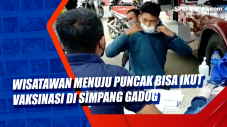 Wisatawan Menuju Puncak...