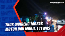 Truk Gandeng Tabrak...