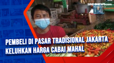 Pembeli di Pasar Tradisional...