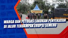 Warga dan Petugas Lakukan...