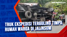 Truk Ekspedisi Terguling...