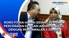 Roro Fitria Hadiri Sidang...