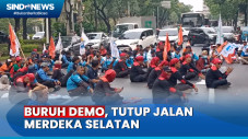 Tuntut Kenaikan UMP,...
