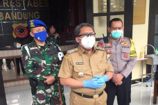 Pemkot Bandung Larang...