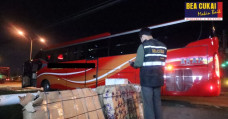Rokok Ilegal dalam Bus...