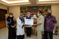 Muslimat NU Terima 10...