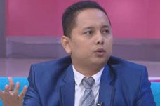 Pengacara Pitra Romadoni...