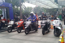 Penjualan Turun, AHM...