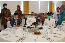 Bupati Agus Ambo Djiwa...