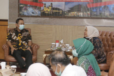 Pemkot Semarang-Kementerian...