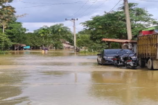 Banjir Rendam Kampar,...