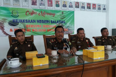 Berkas 2 Tersangka Korupsi...