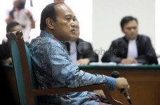 KPK Serahkan Tanah Rampasan...