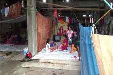 Anak Korban Banjir di...