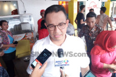 Melayat ke Rumah Duka,...
