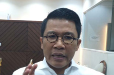 Di Ambang Resesi, Misbakhun...