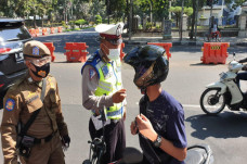 Pelanggar Protokol Kesehatan...