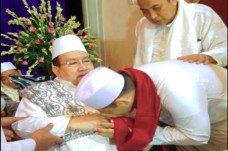 Kenapa Adab Lebih Utama...
