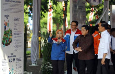 Hari Pelanggan, Ahok:...