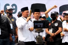 Gelar Konvoi 7 Km, Calon...