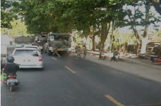Terjatuh saat Salip...